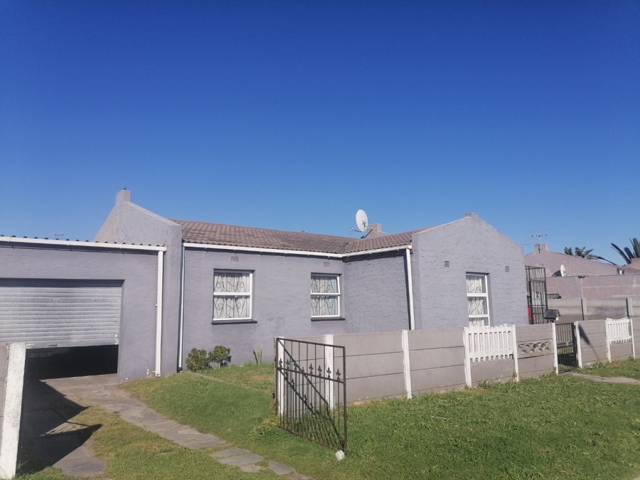 3 Bedroom Property for Sale in Palm Park Western Cape